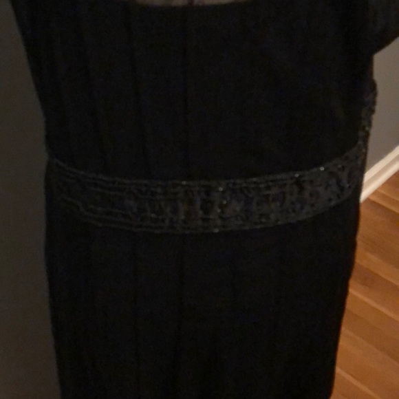 Black Lace & Beaded Cocktail Dress - Picture 4 of 8
